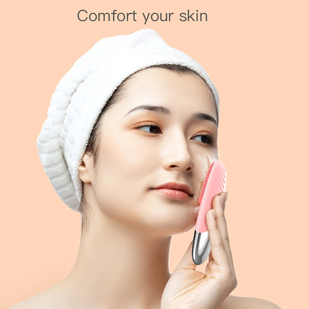 Mini elektryczna szczotka do czyszczenia twarzy